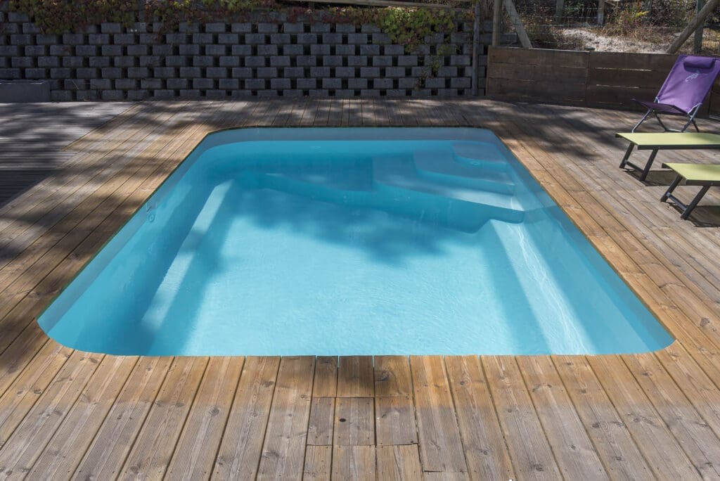 Bora Flat Bottom Swimming Pool 5.5M X 3M X 1.48M