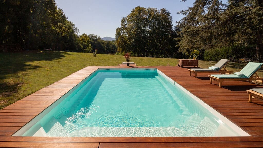 Maatea Flat Bottom Swimming Pool 7.92M X 4.12M X 1.5M