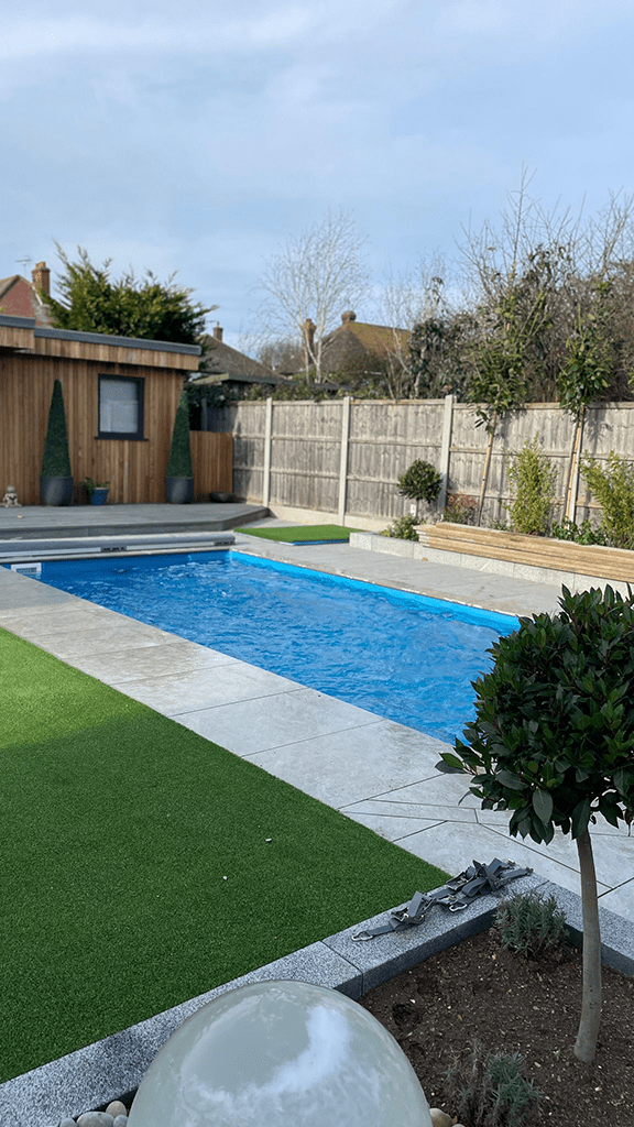 Swimming-Pools-Garden-Structure
