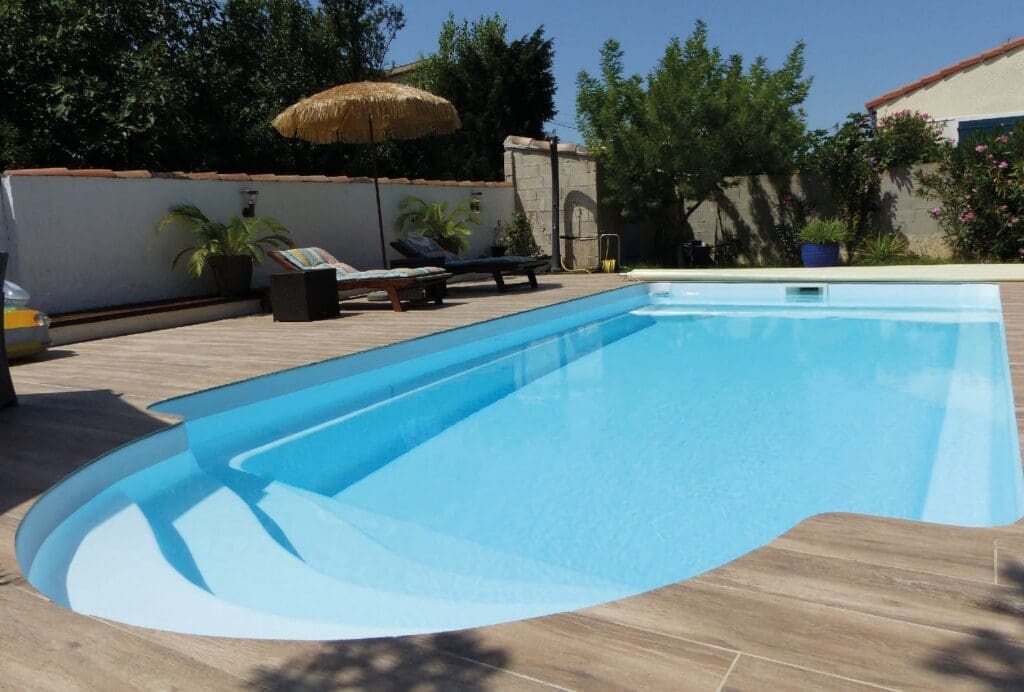 romaine pool